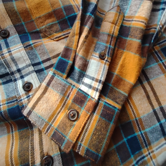 HANDSOME DOUBLE BRUSHED PLAID MEDIUM NWOT - Picture 5 of 7